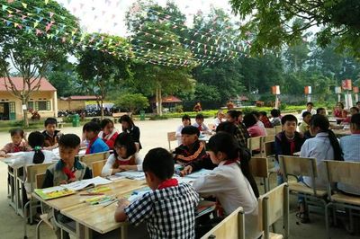 Mô hình trường học sinh thái ở Lùng Vai