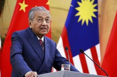 Malaysia tịch thu 240 triệu USD từ nhà thầu Trung Quốc
