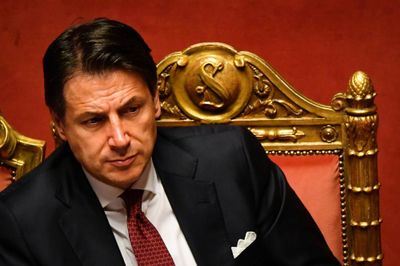 Vì sao Thủ tướng Italy bất ngờ tuyên bố từ chức?
