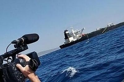 Hy Lạp đánh tiếng không muốn đón tàu dầu Iran đang bị Mỹ truy bắt