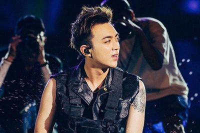 Soobin Hoàng Sơn tuổi 27 - tin đồn dao kéo và ồn ào yêu Hiền Hồ