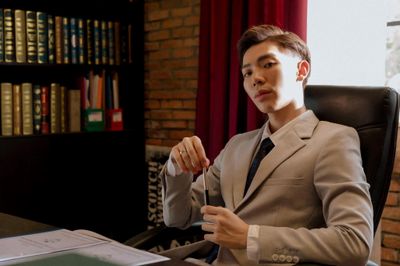 Loạt hit ngậm ngùi dừng ở hạng 2 #zingchart vì 'Sóng gió'