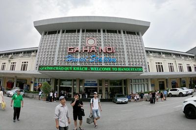 Đẩy đường sắt ra khỏi nội đô: 'Đại gia' muốn thôn tính đất vàng