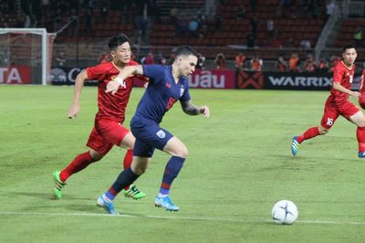 HLV Akira Nishino chốt danh sách 24 cầu thủ quyết đấu với Malaysia và Việt Nam