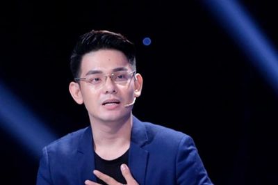 Kêu gọi 10 triệu like sẽ tự tử, Sơn Ngọc Minh bị 'ném đá' sấp mặt
