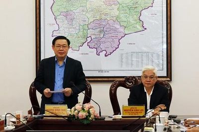 Công tác cán bộ và sắp xếp bộ máy giúp Bình Phước phát triển
