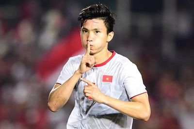 Văn Hậu nâng tỷ số lên 3-0 cho U22 Việt Nam trước Indonesia