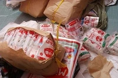 Bắt quả tang cơ sở sản xuất bột ngọt giả nhãn mác thương hiệu