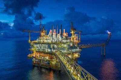 Giá dầu Brent có thể giảm dưới 50 USD/thùng