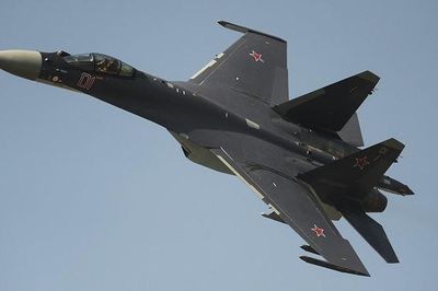 Hé lộ sức mạnh 'sát thủ bầu trời' Su-35 của Nga