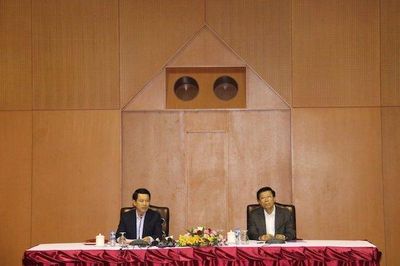 Lào ngừng cấp thị thực cho khách du lịch
