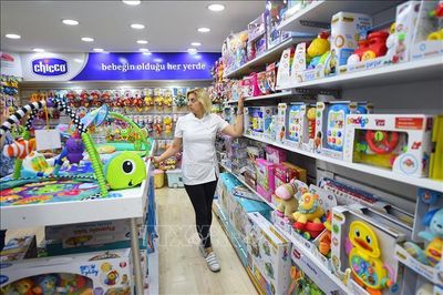 Siêu thị Thổ Nhĩ Kỳ chỉ mở cửa từ 9 đến 21 giờ, đảm bảo diện tích 10m2/khách hàng