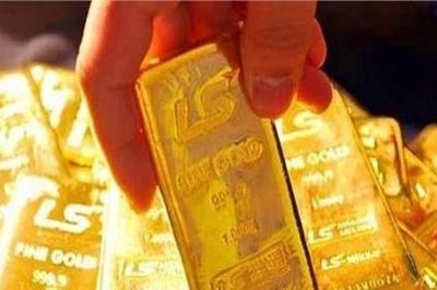 Giá vàng hôm nay (3/5): Điều chỉnh nhẹ, giao dịch giảm mạnh