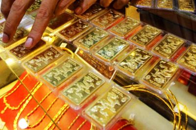 Giá vàng SJC biến động mạnh, dự báo có thể giảm mạnh