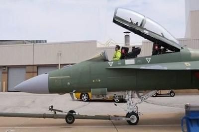 Boeing giới thiệu phiên bản mới của máy bay chiến đấu 'Siêu ong bắp cày'
