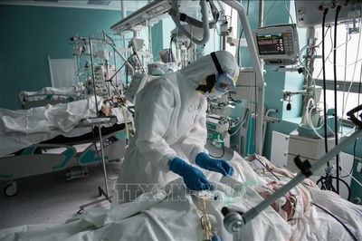 Nga ghi nhận thêm 8.894 ca mắc COVID-19