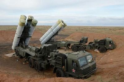 Israel chế giễu nặng nề sự bất lực của tổ hợp phòng không S-300 Syria
