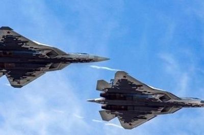 Siêu tiêm kích Su-57 có thể điều khiển Su-35 tác chiến từ xa
