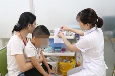 Cách phân biệt bệnh bạch hầu với viêm họng, viêm amidan