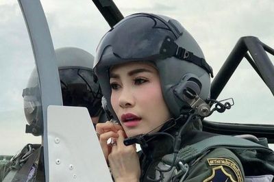 Hoàng tử William, cựu hoàng quý phi Thái Lan đều từng phục vụ quân đội
