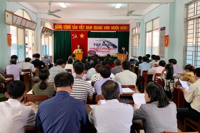 Gia Lai: Tập huấn giám sát, lấy mẫu và điều trị bệnh bạch hầu