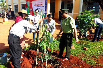 Chư Pưh phát động 'Trồng cây đời đời nhớ ơn Bác Hồ' năm 2020.