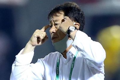 HLV Chung: 'Vài cầu thủ chơi khó hiểu khi gặp CLB Hà Nội'