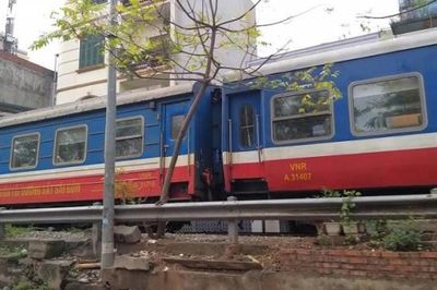 Đến lượt đường sắt tăng chuyến, 'giải cứu' khách du lịch ở Đà Nẵng