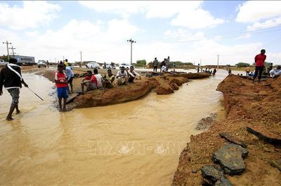 Trên 90 người thiệt mạng do lũ lụt tại Pakistan, Sudan, Hy Lạp
