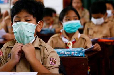 Dịch Covid-19: Trẻ em từ 12 tuổi cũng cần đeo khẩu trang thường xuyên