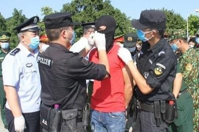 Việt Nam trao trả 20 người trốn truy nã cho Trung Quốc