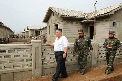 Ông Kim Jong Un yêu cầu xem lại kế hoạch phát triển kinh tế