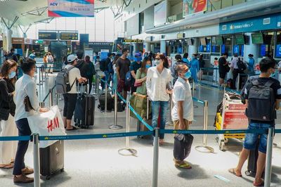 Sân bay, bến xe Đà Nẵng đã dần nhộn nhịp trở lại