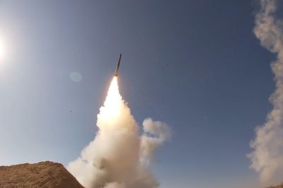 Cận cảnh 'rồng lửa' S-400 khai hỏa tiêu diệt mục tiêu trên không