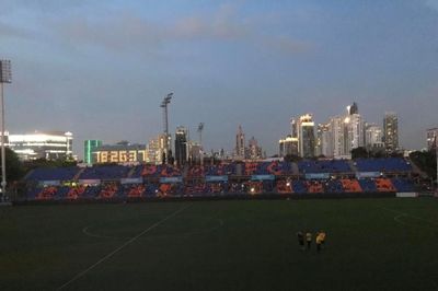 Sự cố bất ngờ khiến thủ thành Văn Lâm lỡ cơ hội trổ tài ở vòng 8 Thai League