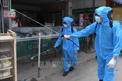 Campuchia hoãn tăng lương cho công chức và lực lượng vũ trang