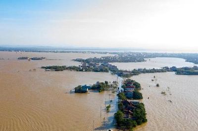Bão số 8 suy yếu dần thì bão số 9 xuất hiện trên Biển Đông