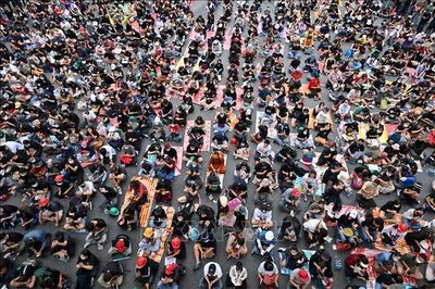 Quốc hội Thái Lan tiến hành phiên họp đặc biệt về cuộc xung đột trong nước