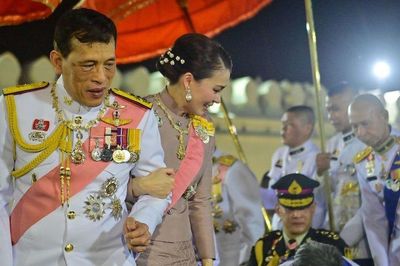 Vua Thái tăng cường tiếp xúc nhân dân giữa làn sóng biểu tình