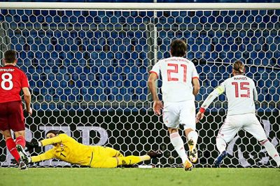 Thụy Sỹ 1-1 Tây Ban Nha: Ramos đá hỏng 2 quả phạt đền, Tây Ban suýt thua bẽ mặt