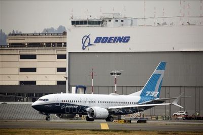 Boeing ký hợp đồng máy bay 737 MAX đầu tiên sau 20 tháng bị cấm bay