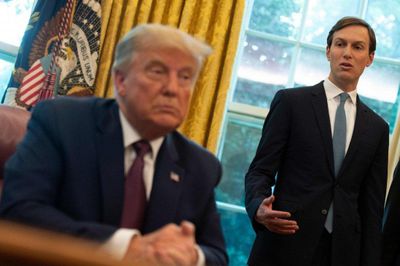 Ông Trump quát mắng con rể vì mâu thuẫn trong ứng phó Covid-19