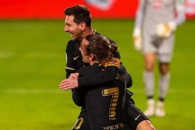 'Song sát' Messi - Griezmann giúp Barca thắng hoành tráng
