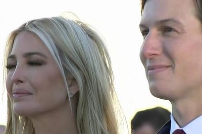 Ái nữ Ivanka kiềm chế nước mắt khi ông Trump có bài phát biểu chia tay