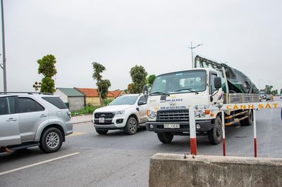 Lập chốt kiểm soát đường ra vào Hạ Long