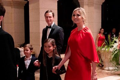 Thu nhập vợ chồng Ivanka Trump giảm mạnh