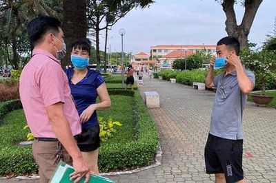 Bị phạt vì không đeo khẩu trang, nam sinh giải thích 'do bận học, không nắm được quy định'