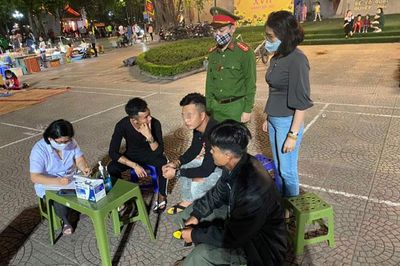 Bộ Y tế yêu cầu xử phạt nghiêm các trường hợp vi phạm quy định phòng dịch