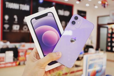 Những smartphone mới vừa lên kệ tại Việt Nam: iPhone 12 màu tím gây chú ý