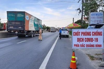 Quảng Bình: Bắt giữ 4 đối tượng người Trung Quốc nhập cảnh trái phép